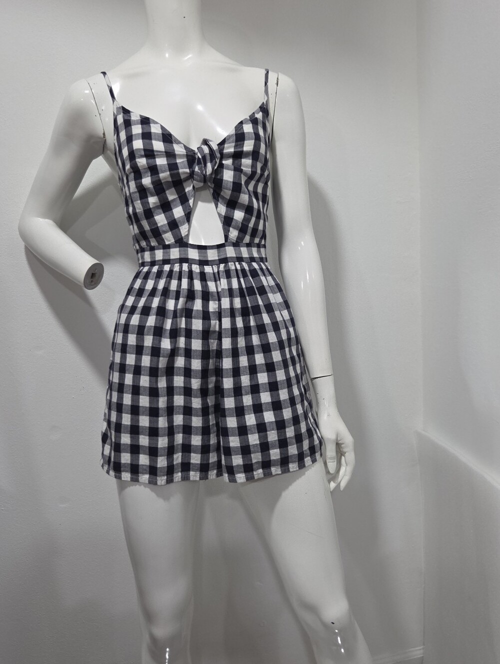 American Eagle Romper Gingham White Navy blue Cutout Size XS Playsuit Adjustable